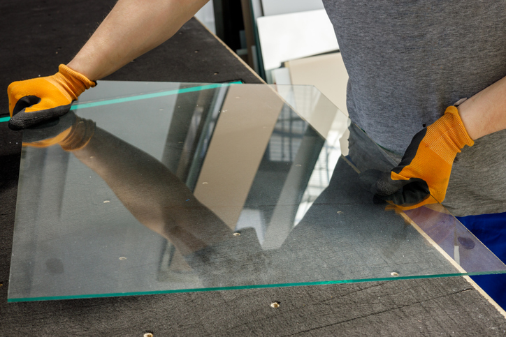 Environmental Benefits of Choosing Mirror Repairs Over Replacement