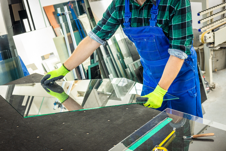 How Mirror Replacement Can Improve Your Home's Energy Efficiency